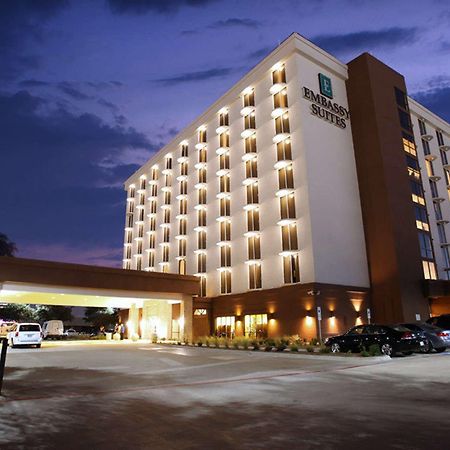 Embassy Suites By Hilton Dallas Market Center Esterno foto