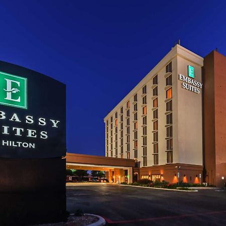 Embassy Suites By Hilton Dallas Market Center Esterno foto
