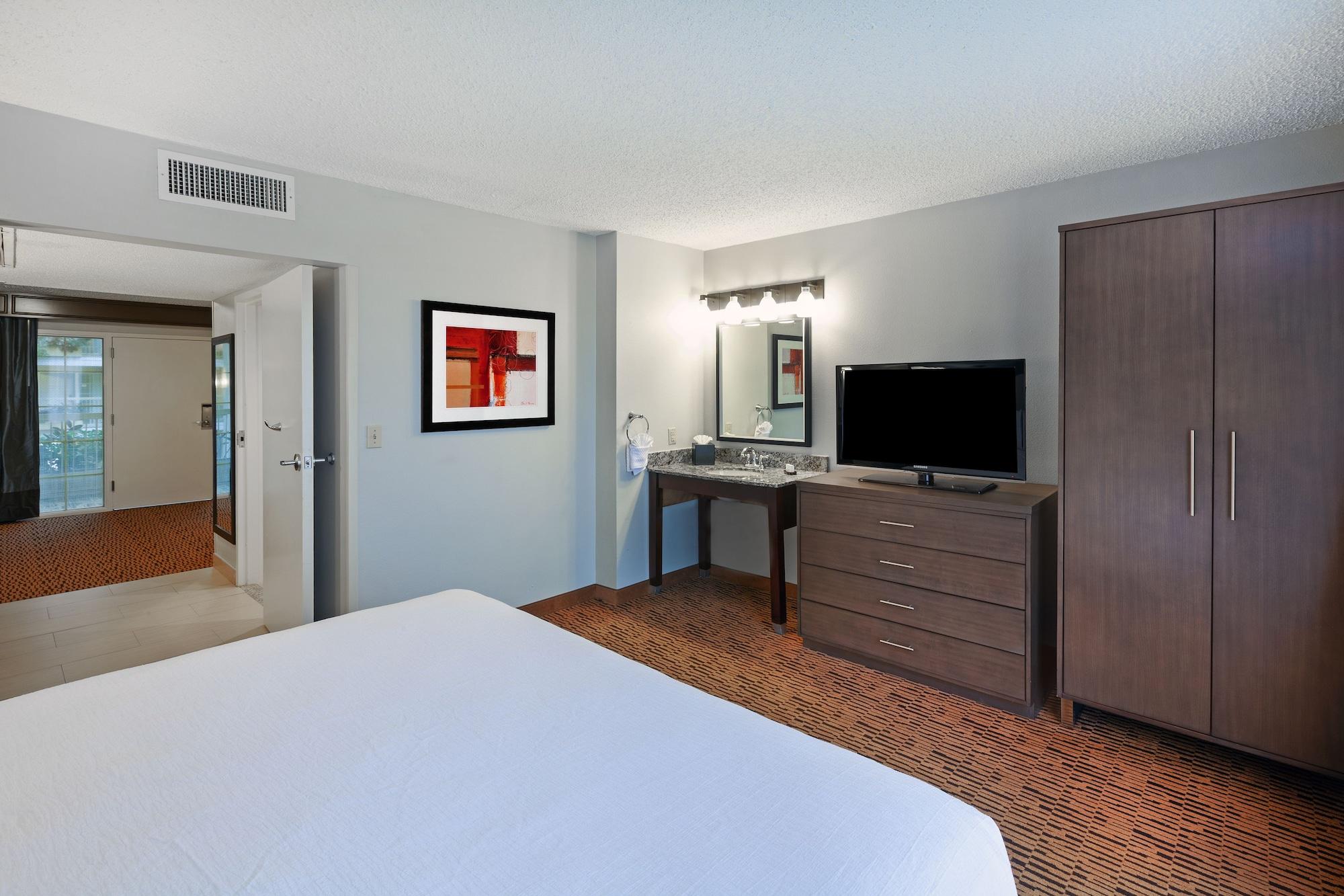 Embassy Suites By Hilton Dallas Market Center Esterno foto