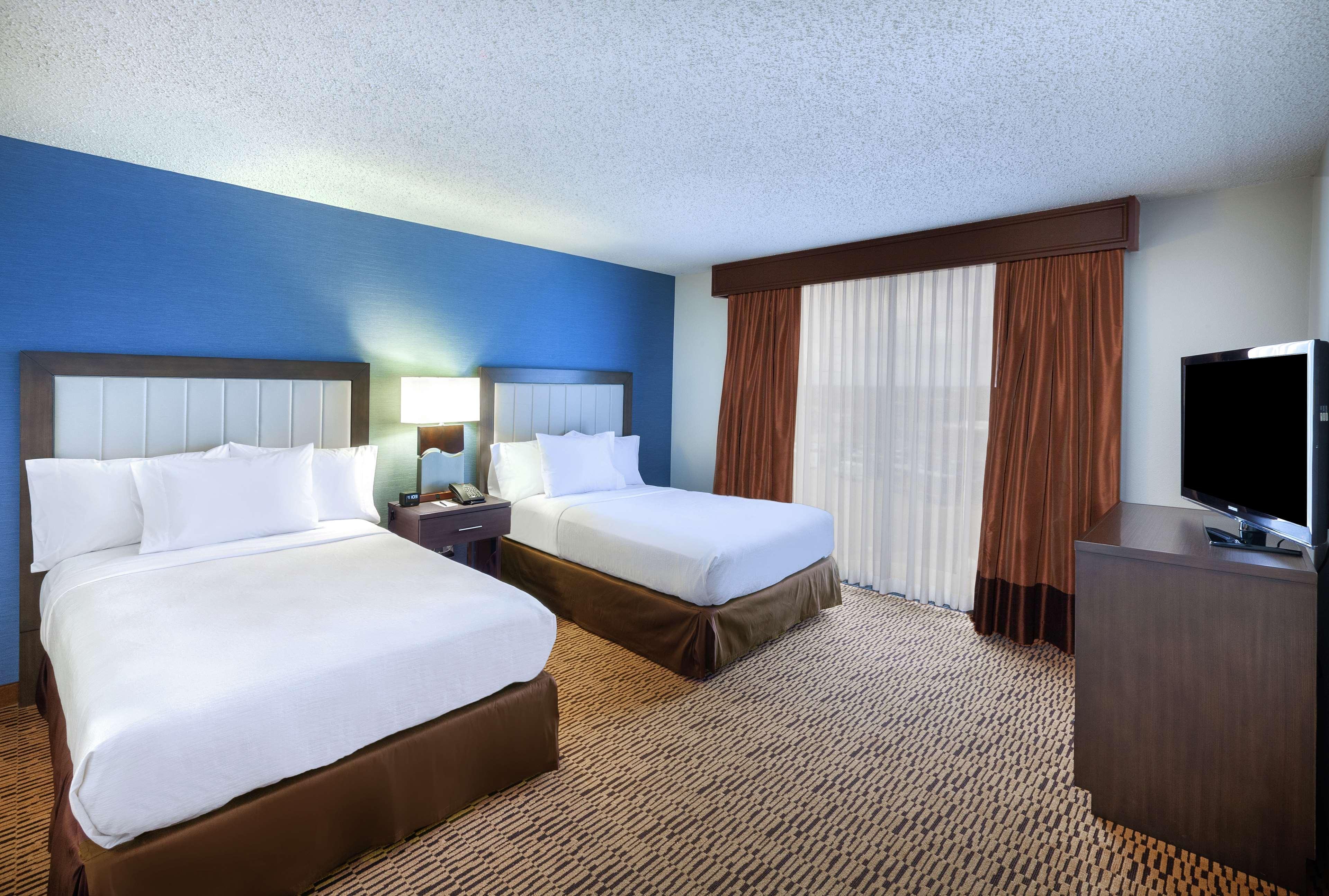 Embassy Suites By Hilton Dallas Market Center Esterno foto