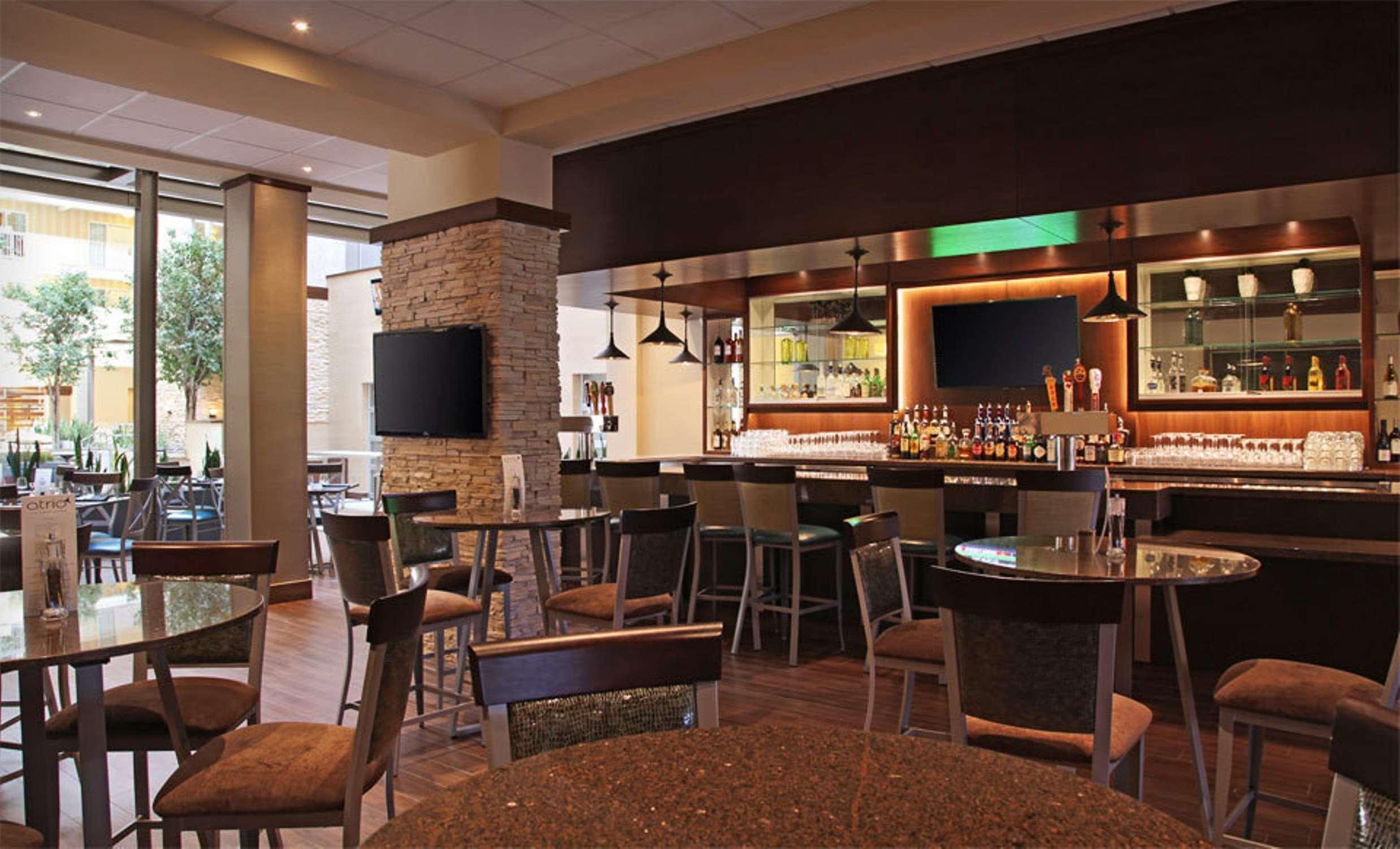 Embassy Suites By Hilton Dallas Market Center Ristorante foto