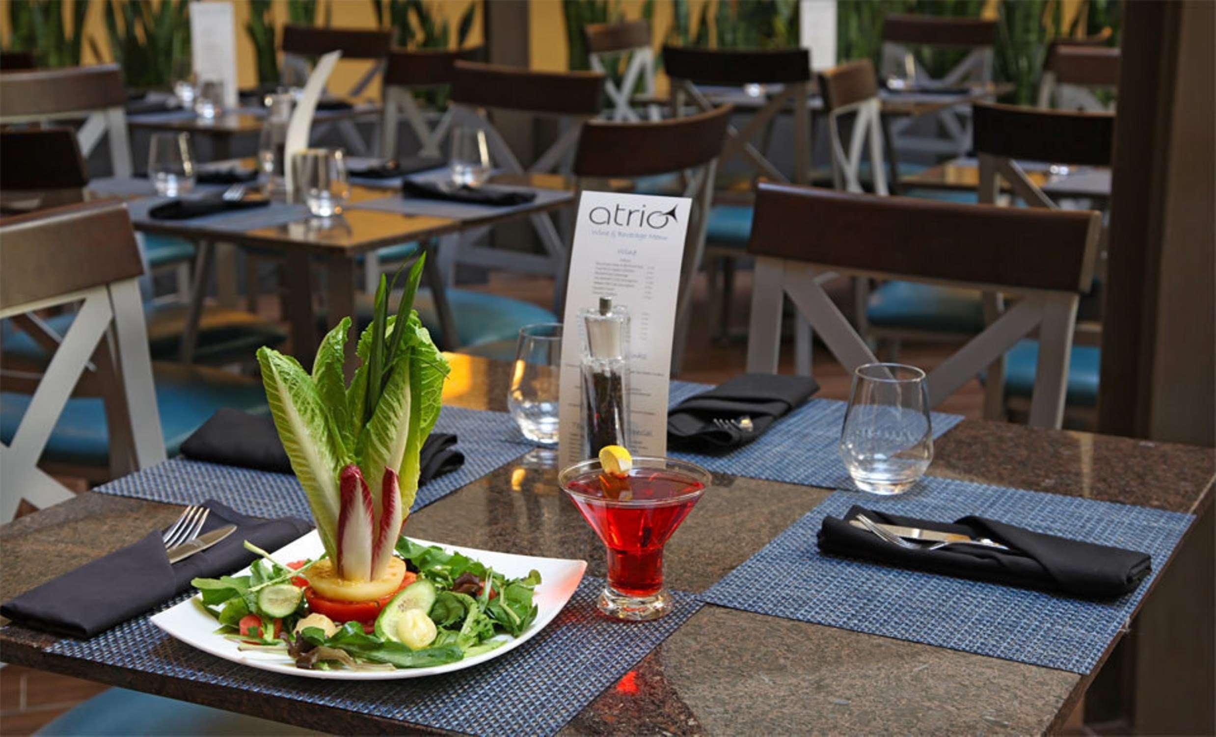 Embassy Suites By Hilton Dallas Market Center Ristorante foto