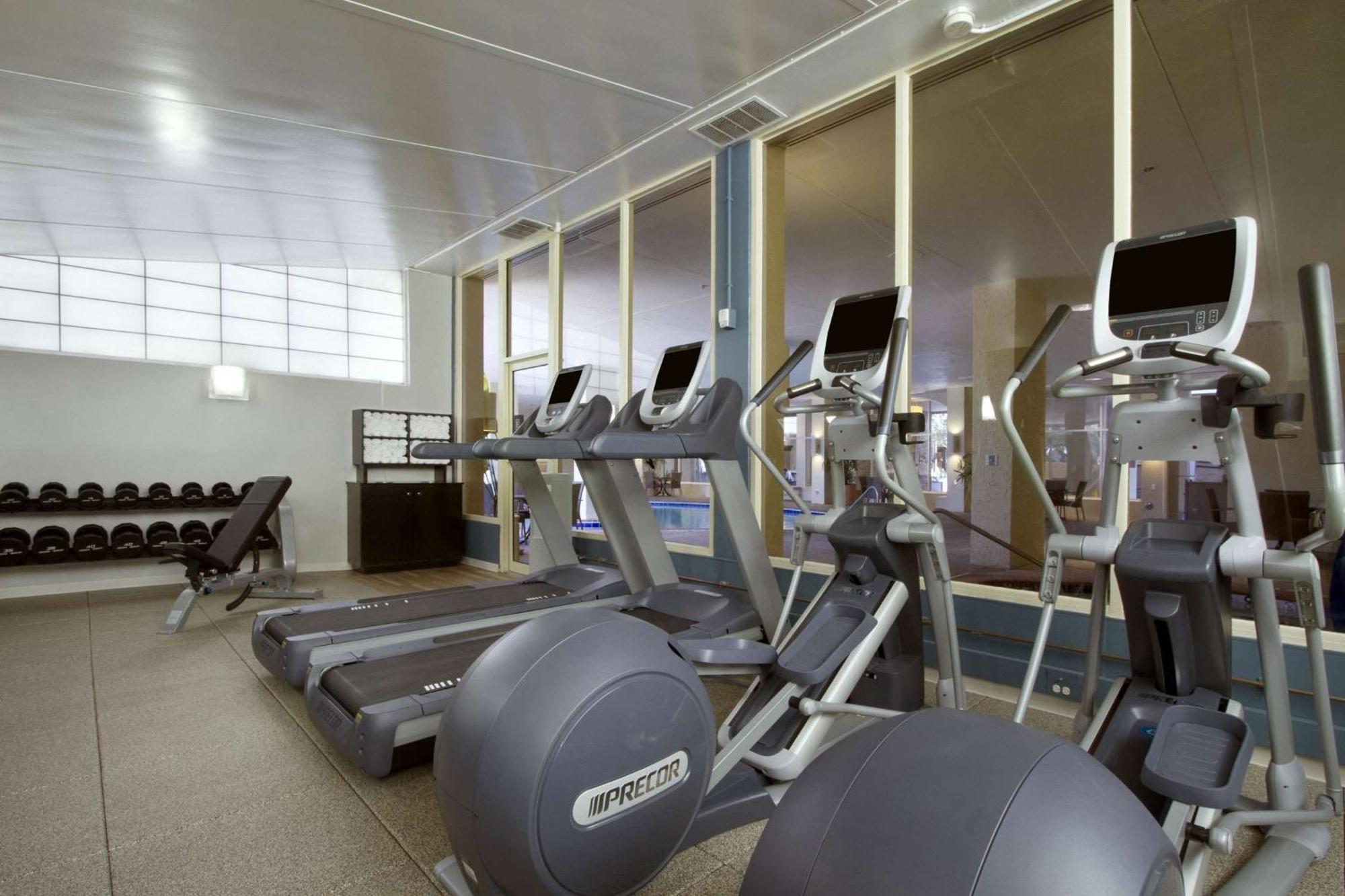 Embassy Suites By Hilton Dallas Market Center Esterno foto
